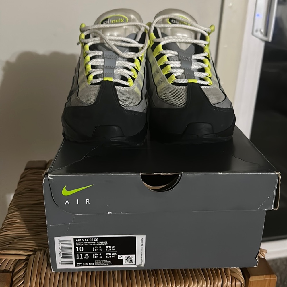 Neon Air Max 95 (worn)